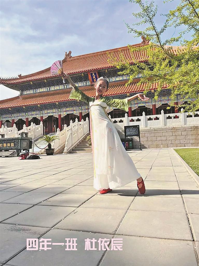 还要难, 他耐心地教