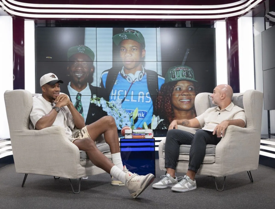 还能帮助球, 亚历克斯 还能帮助球, 亚历克斯